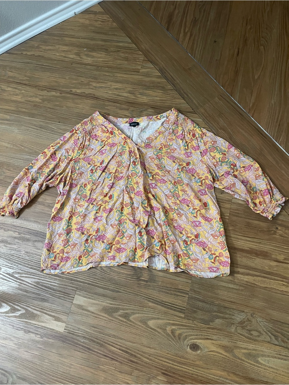 Women's Floral V-Neck Plus size Blouse in Pink and Yellow Size 3X